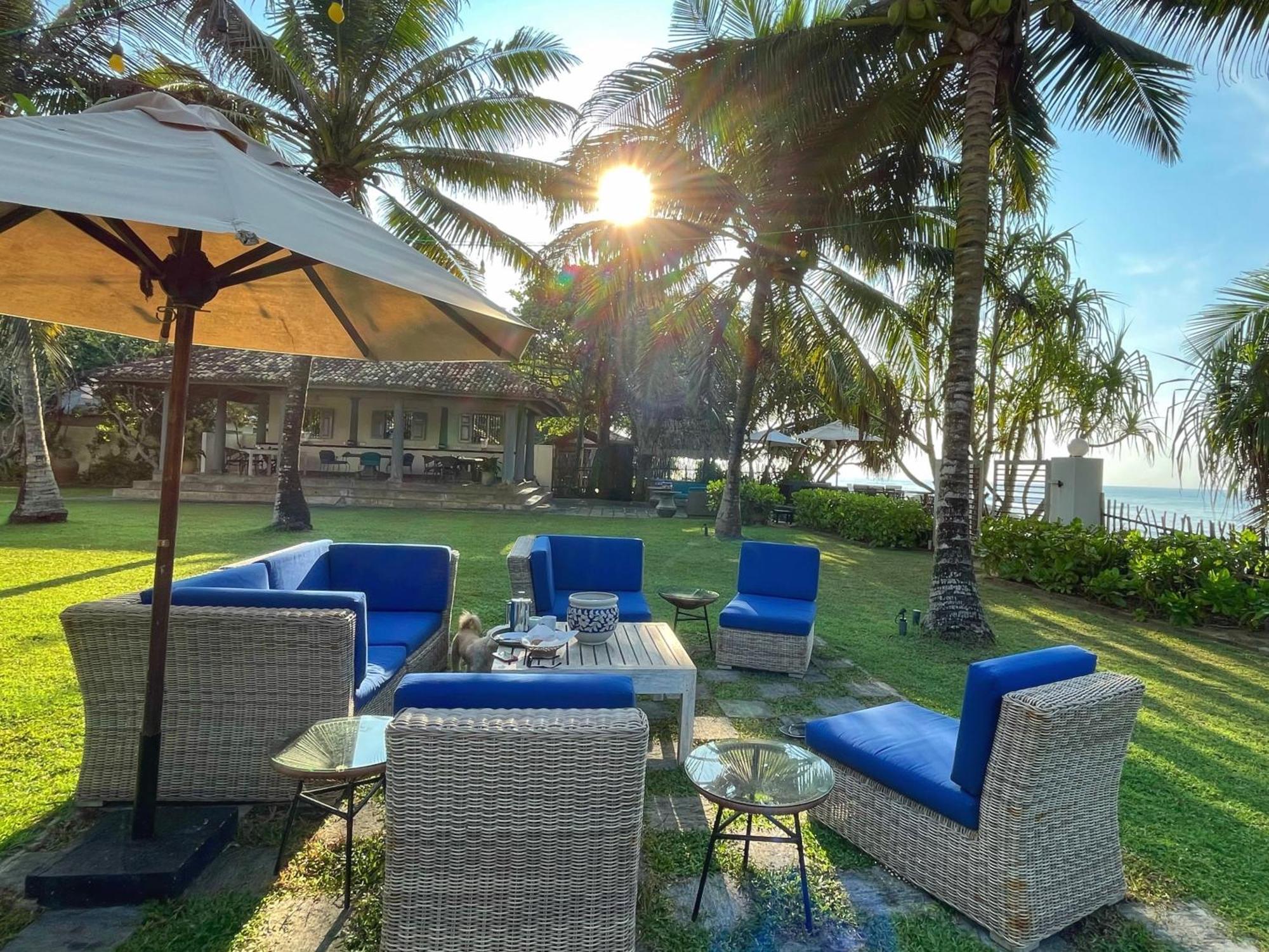 Elysium Hotel Unawatuna Buitenkant foto