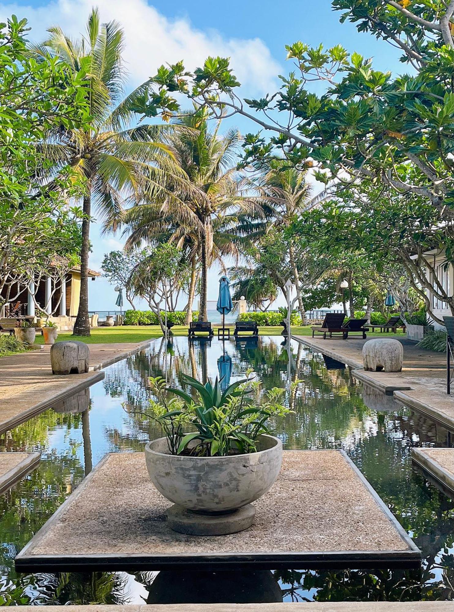 Elysium Hotel Unawatuna Buitenkant foto