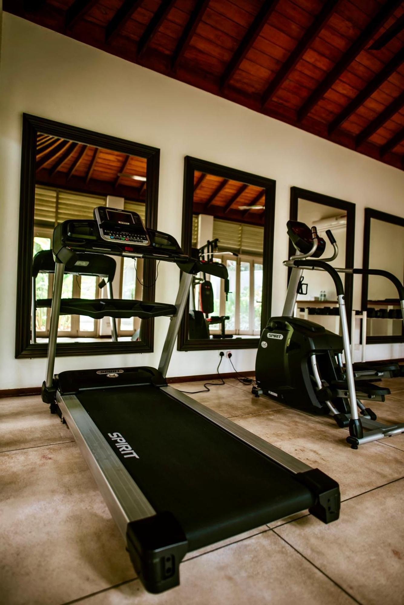 Elysium Hotel Unawatuna Buitenkant foto