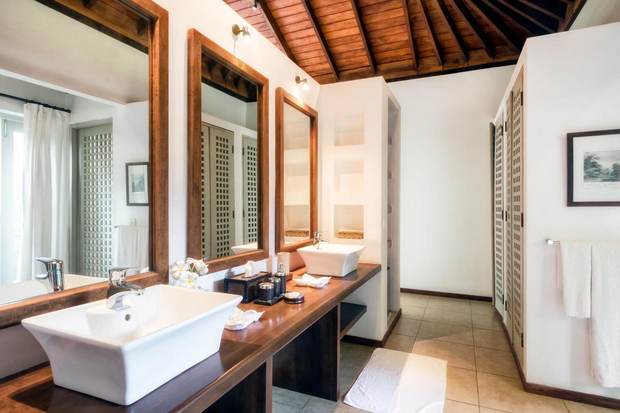 Elysium Hotel Unawatuna Buitenkant foto