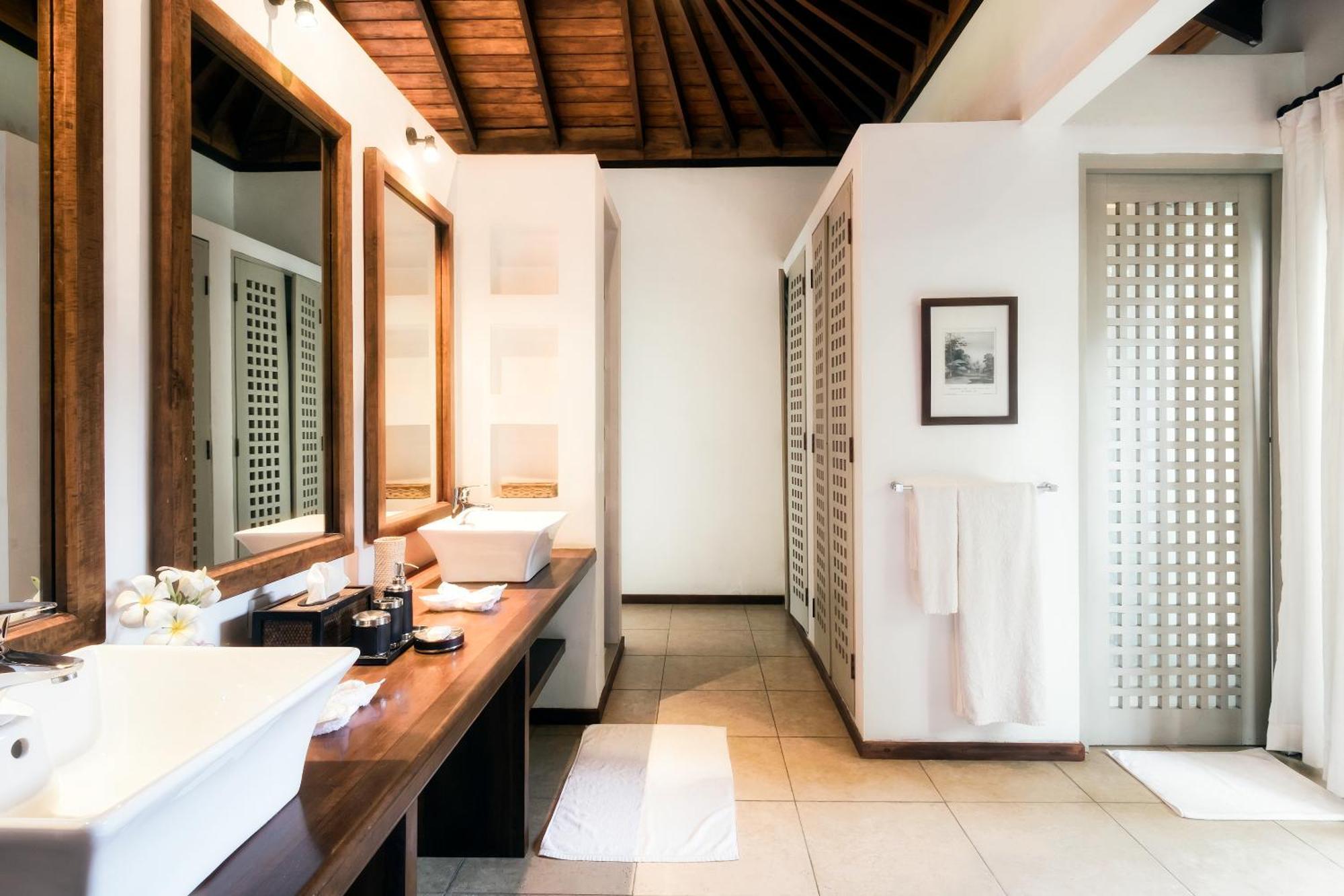 Elysium Hotel Unawatuna Buitenkant foto