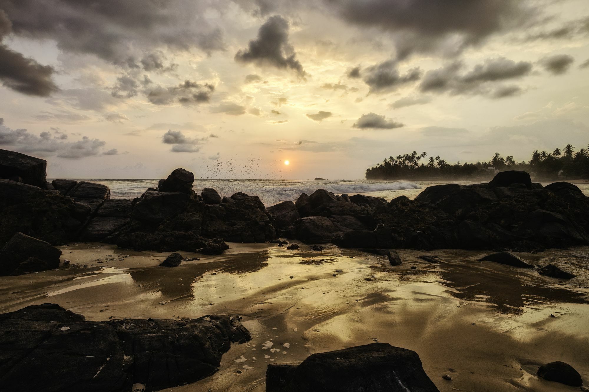 Elysium Hotel Unawatuna Buitenkant foto